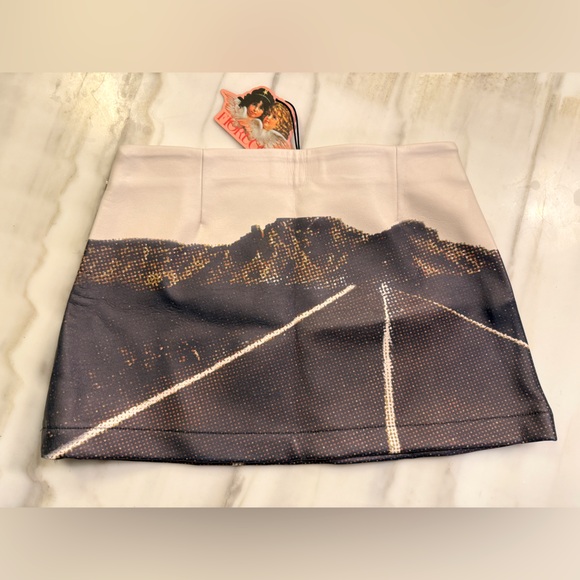 NWT FIORUCCI On The Road Vegan Faux Leather Mini Skirt - Picture 4 of 6